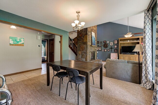 Building Photo - 7808 Forest Ln