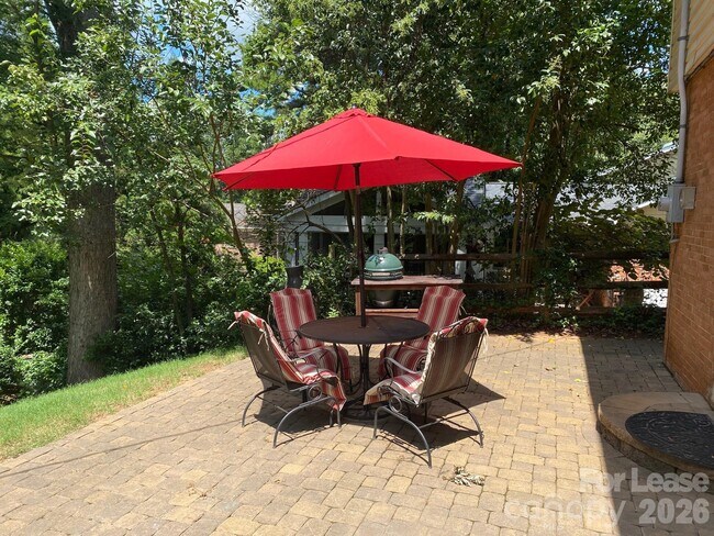 Building Photo - 3922 Fellsway Rd