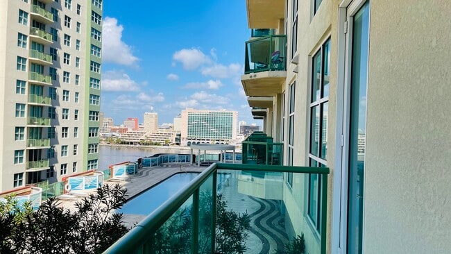 Building Photo - 1431 Riverplace Blvd