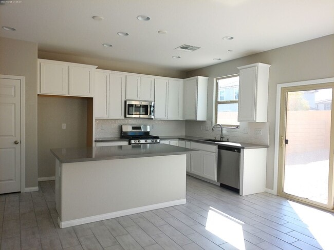 Building Photo - 6607 Dove Pt Pl