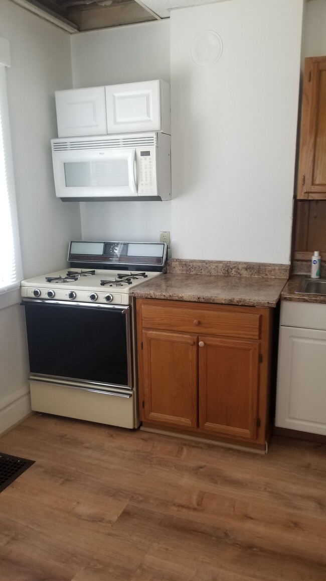 KITCHEN - 2434 N 4th St