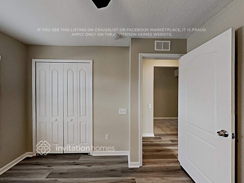 Building Photo - 10209 Hunters Haven Blvd