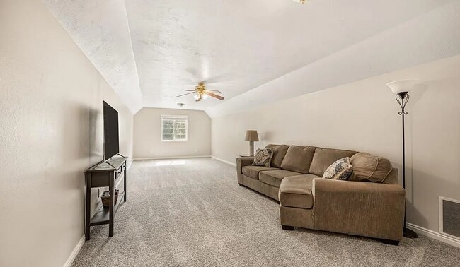 Building Photo - 4 Bed 3 Bath home and shop in Rigby