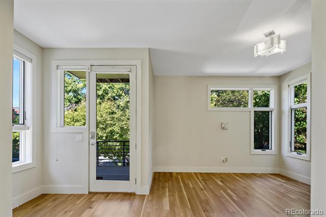 Building Photo - 2414 Glenarm Pl