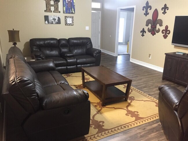 Building Photo - 6550 85th St