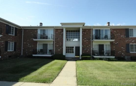 Primary Photo - 500 N Fox Hills Dr