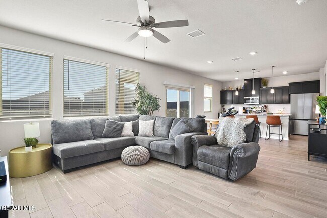 Building Photo - 1624 Brevoort St