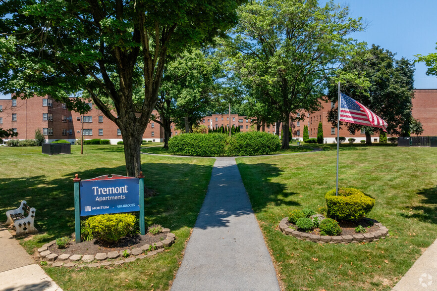 Primary Photo - Tremont Apartments