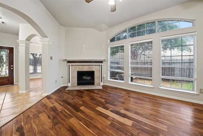 Building Photo - 9762 Wheaton Edge Ln
