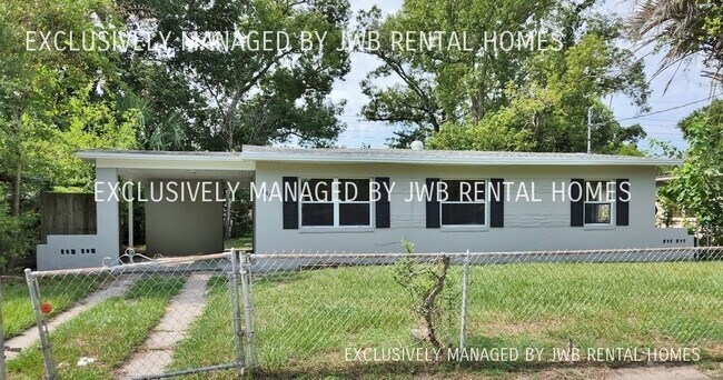 Primary Photo - 140 W 45th St