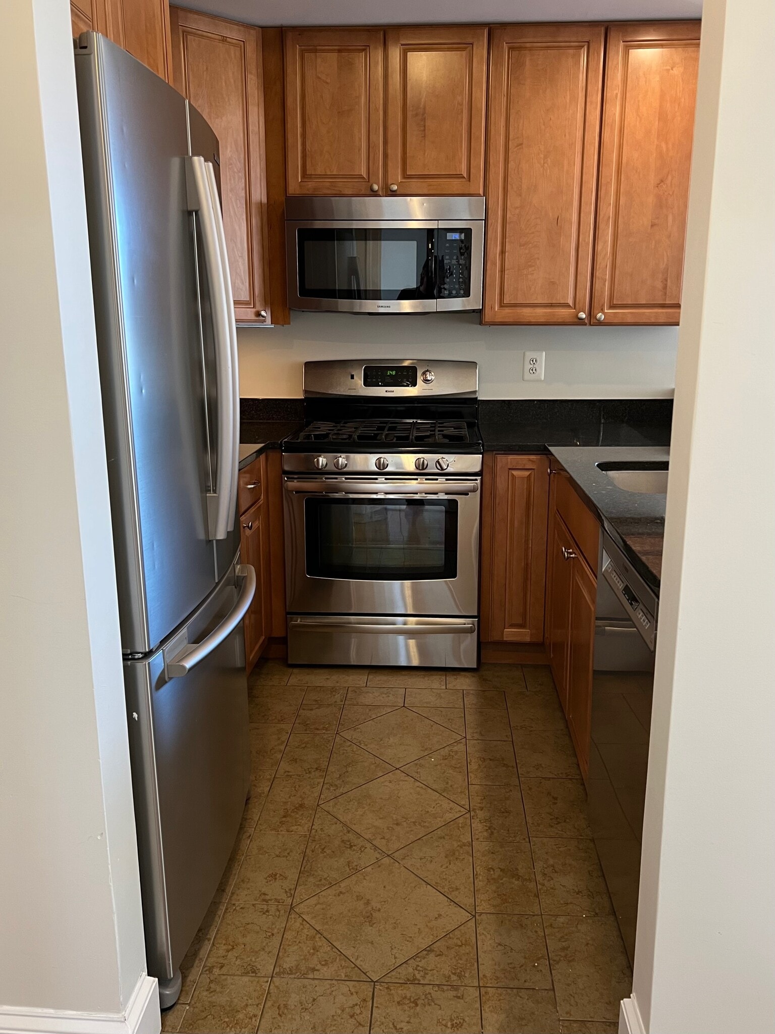 Kitchen - 3220 17th St NW