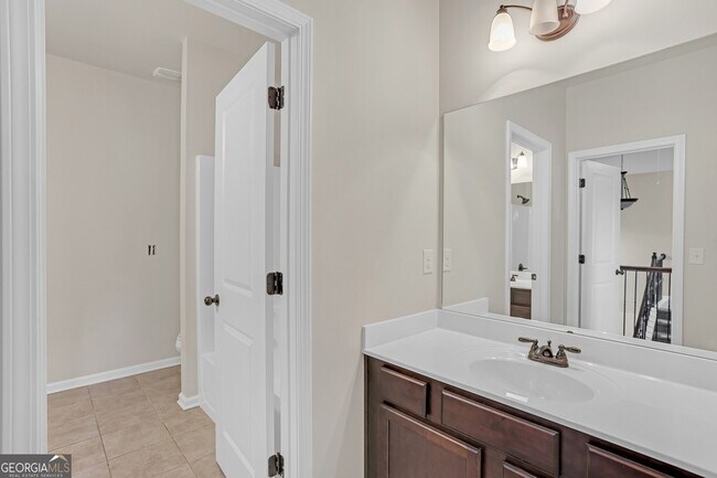 Building Photo - 568 Garden View Ct