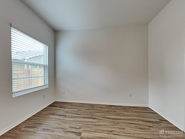 Building Photo - 179 Mica Trl