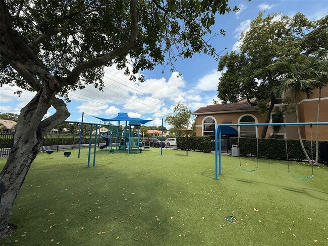 Building Photo - 8781 Wiles Rd