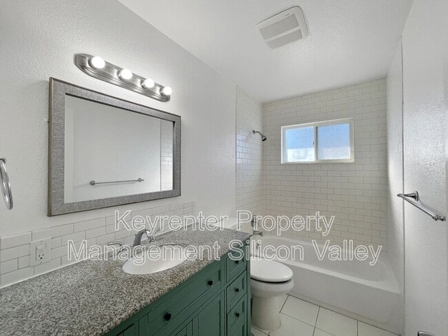 Building Photo - 3013 Magliocco Dr