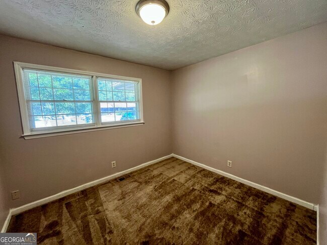 Building Photo - 253 Marco Dr