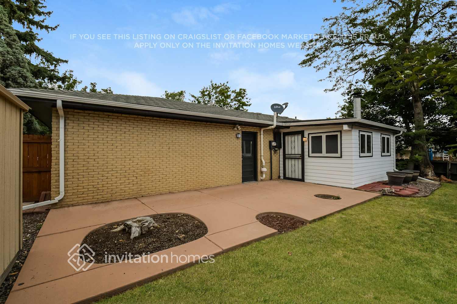 Building Photo - 8866 W Asbury Dr
