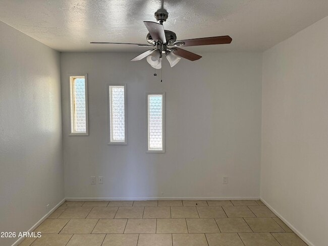 Building Photo - 503 E Loyola Dr