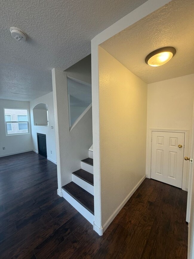Building Photo - Chicoma Way 1832 NW