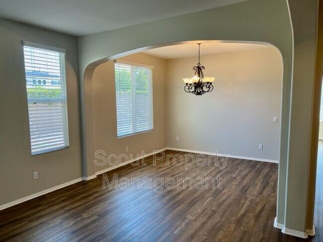 Building Photo - 45602 Magnolia Pl