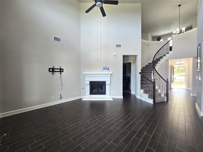Building Photo - 340 Cross Timbers Dr