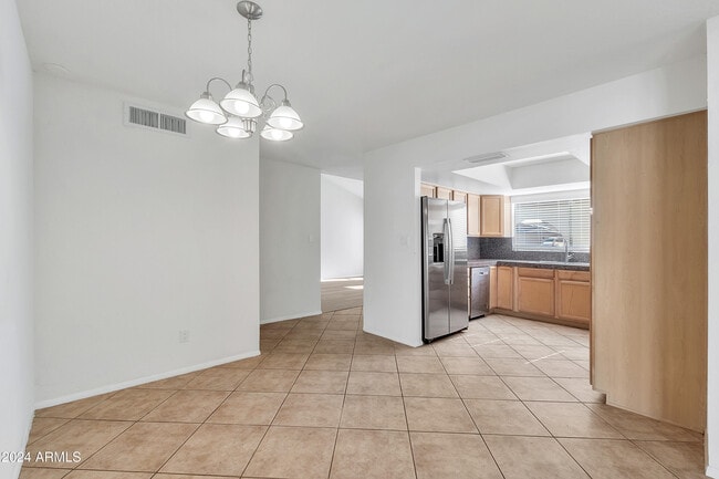 Building Photo - 5234 E Blanche Dr