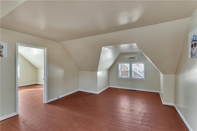 Building Photo - 1920 Middle St