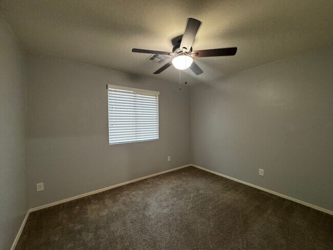 Building Photo - 4 BEDROOM HOME IN COLDWATER RANCH