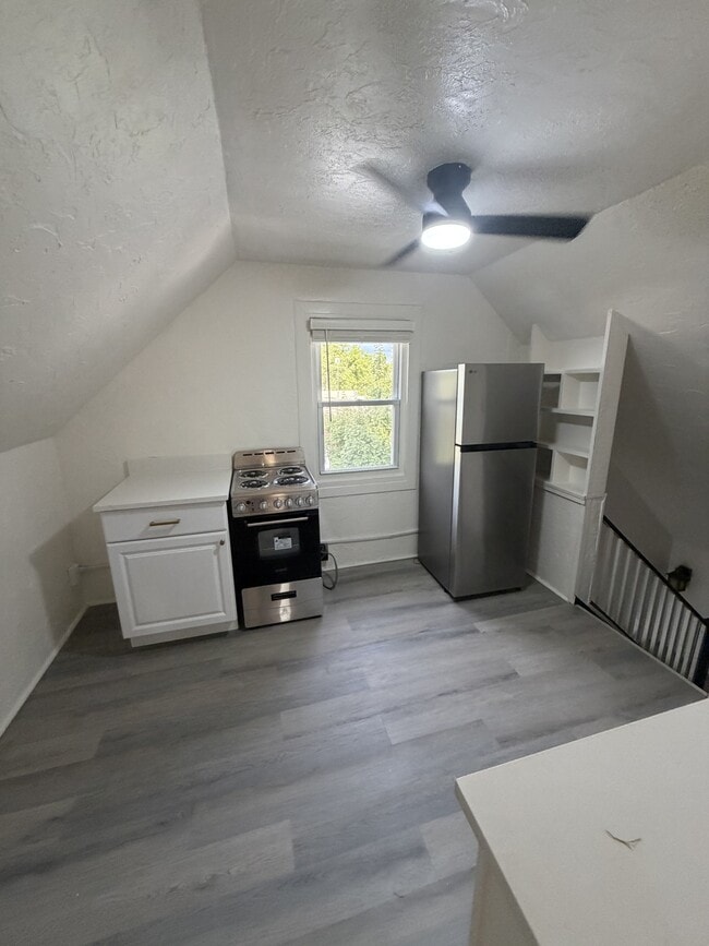Building Photo - 4345 W 48th St
