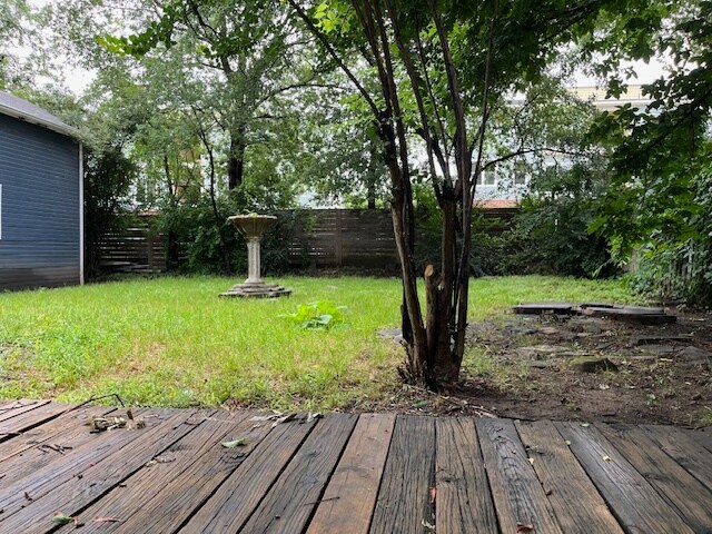 Building Photo - 1409 N Austin St