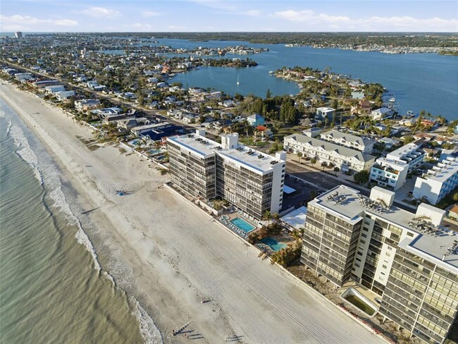 Building Photo - 15462 Gulf Blvd
