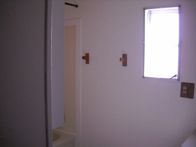 Building Photo - Cute trailer in Golden Acres