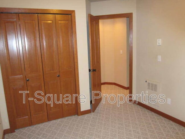 Building Photo - 14819 35th Ave W
