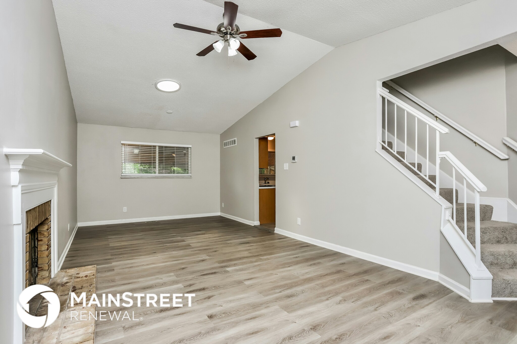 Building Photo - 1133 Treetop Village Dr