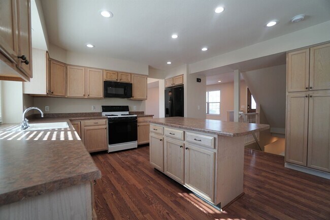 Building Photo - 2995 Frazier Ln