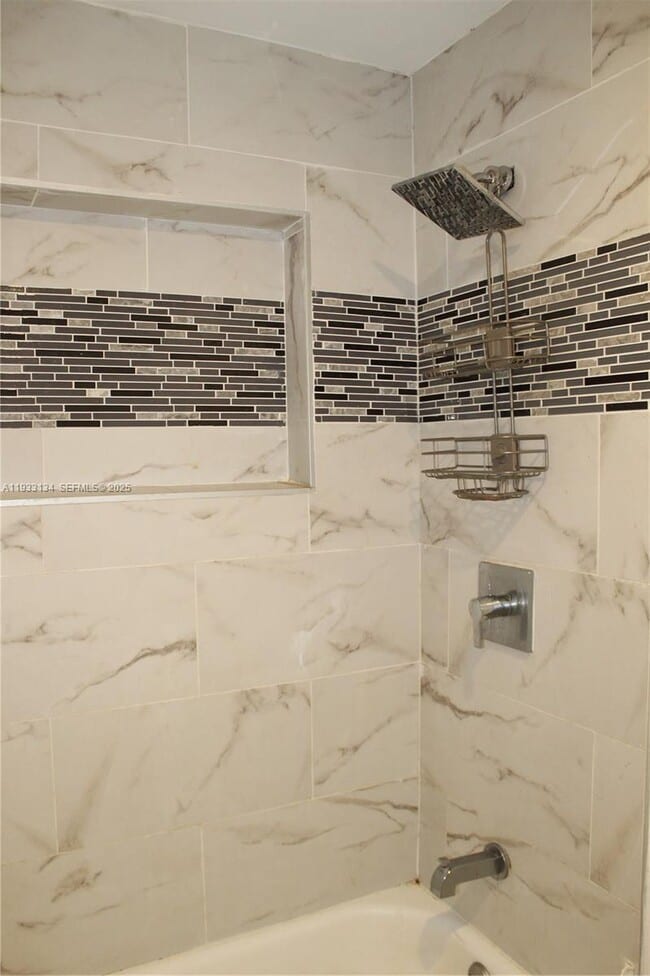 Building Photo - 6651 Custer St