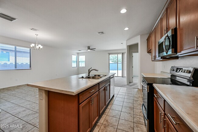 Building Photo - 17677 W Country Club Terrace
