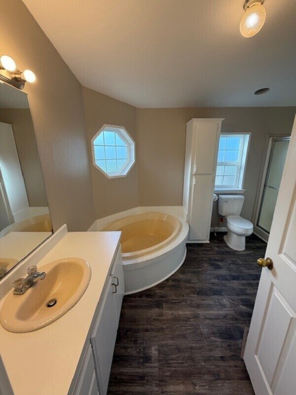 Building Photo - 5556 Rock Rd