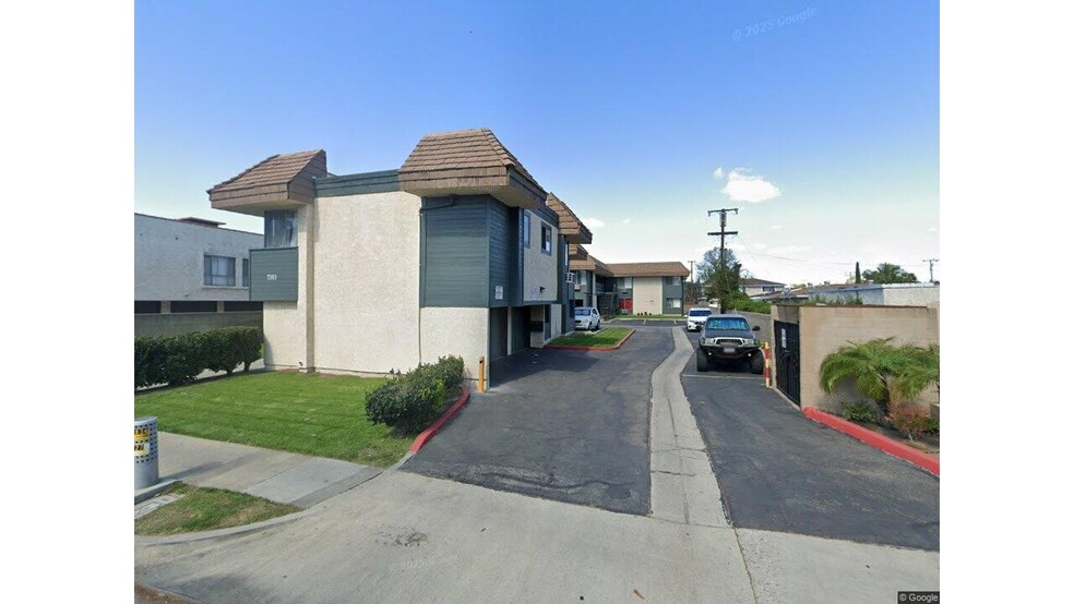 Primary Photo - 7361 Artesia Blvd