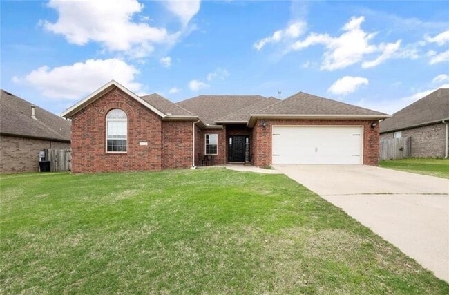 Primary Photo - 4902 SW Golden Eagle Ave
