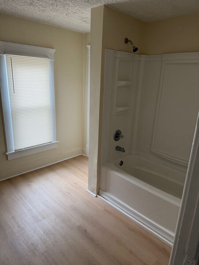 Building Photo - 149-151 2nd St SW