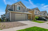 Building Photo - Spacious Banning Lewis Home with Finished ...