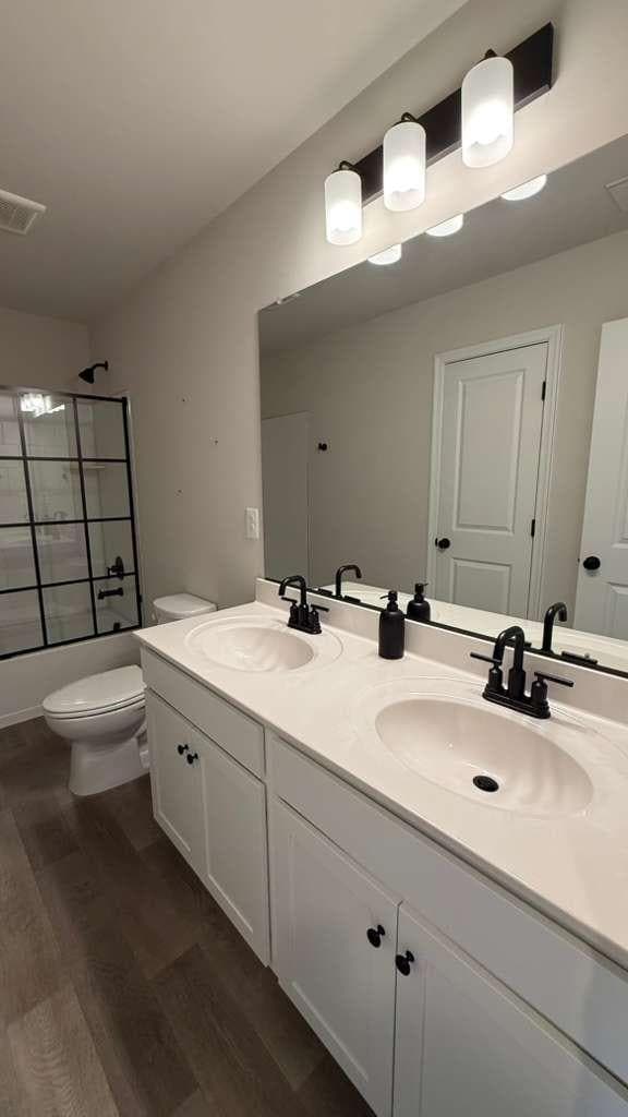 Building Photo - 57 Preening Rd