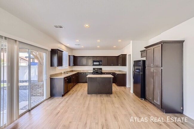 Building Photo - 436 Bright Moon Ave