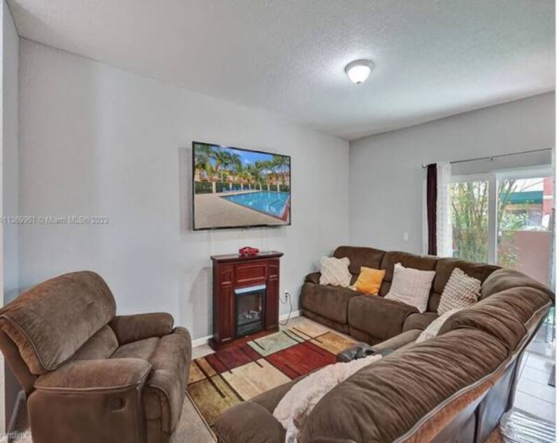 Building Photo - 1212 Santa Catalina Ln