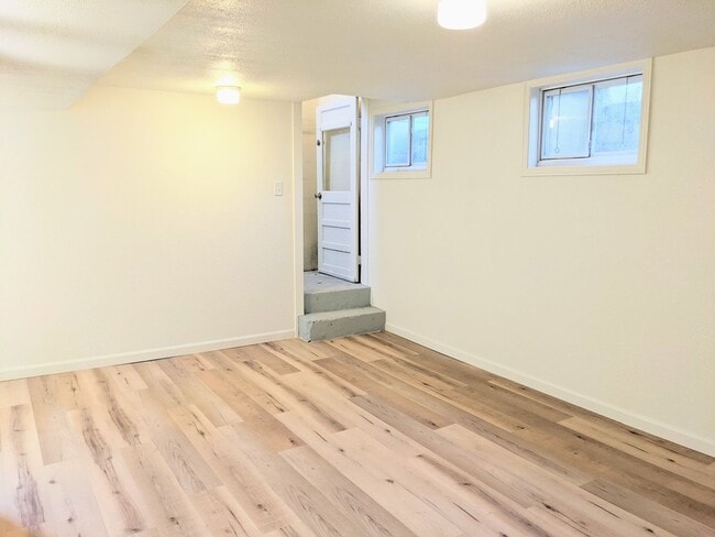 Building Photo - 1005 22nd Ave