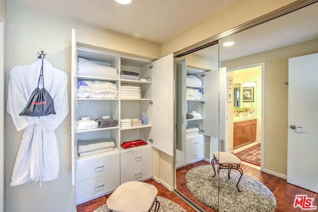 Building Photo - 2160 Century Park E