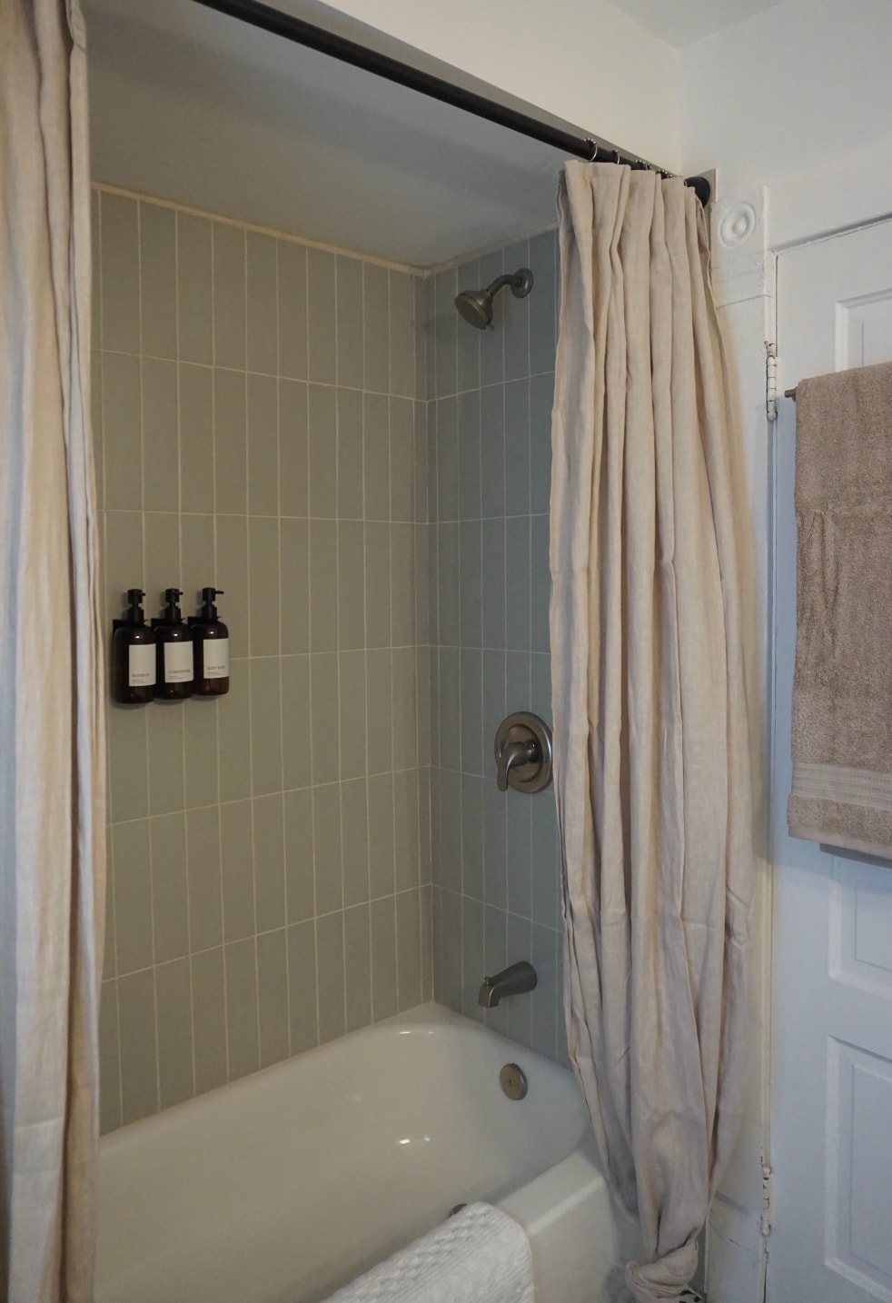 Building Photo - 712 45th St