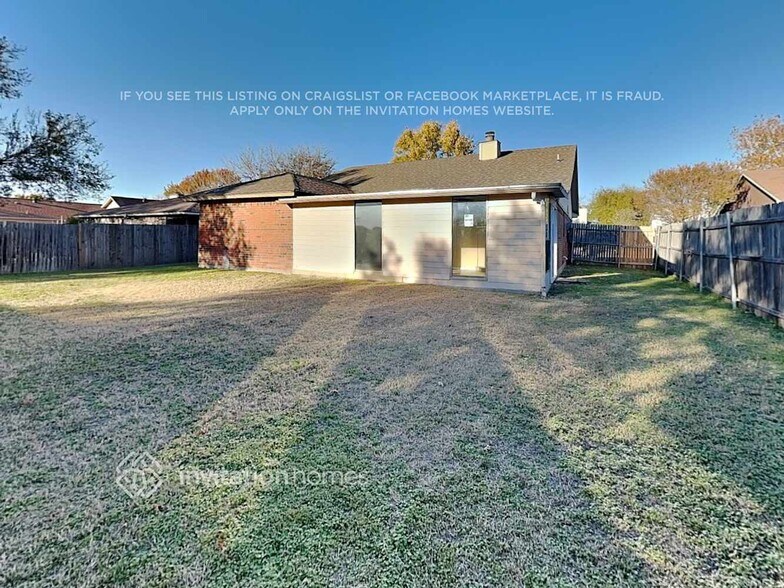 Building Photo - 4640 Wineberry Dr