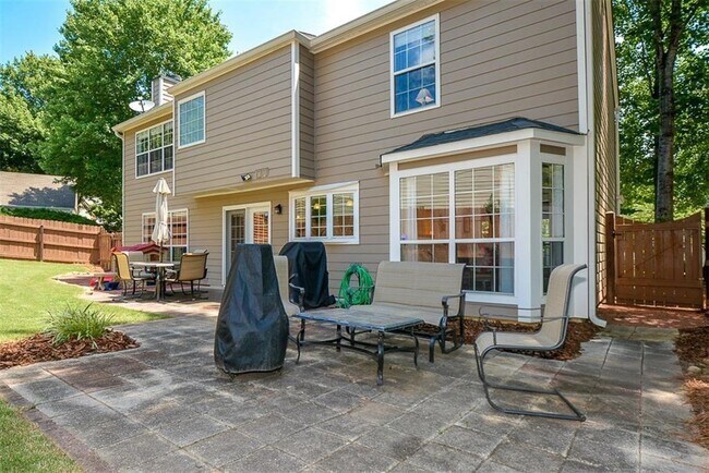 Building Photo - 100 Taylors Spring Ct
